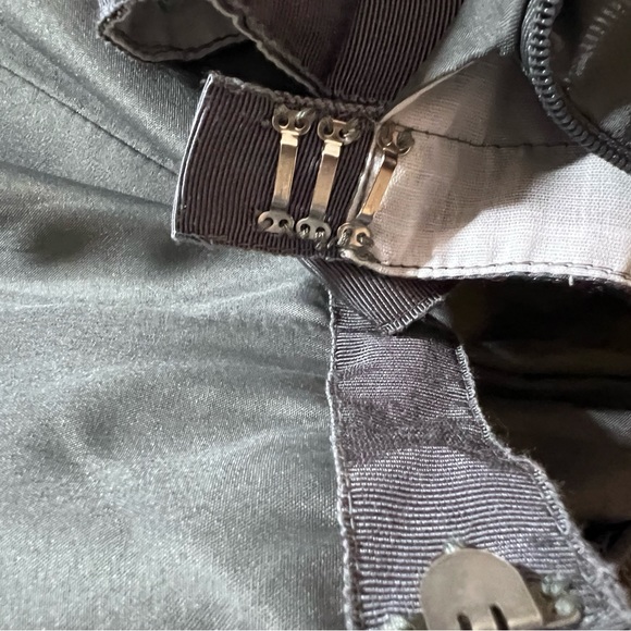 Monique Lhuillier Gray Off-Shoulder Wedding Dress - Picture 5 of 8